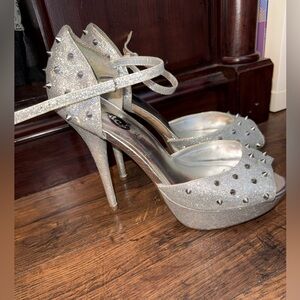 Rue 21 Silver Studded Platform Stiletto Heels Size 10